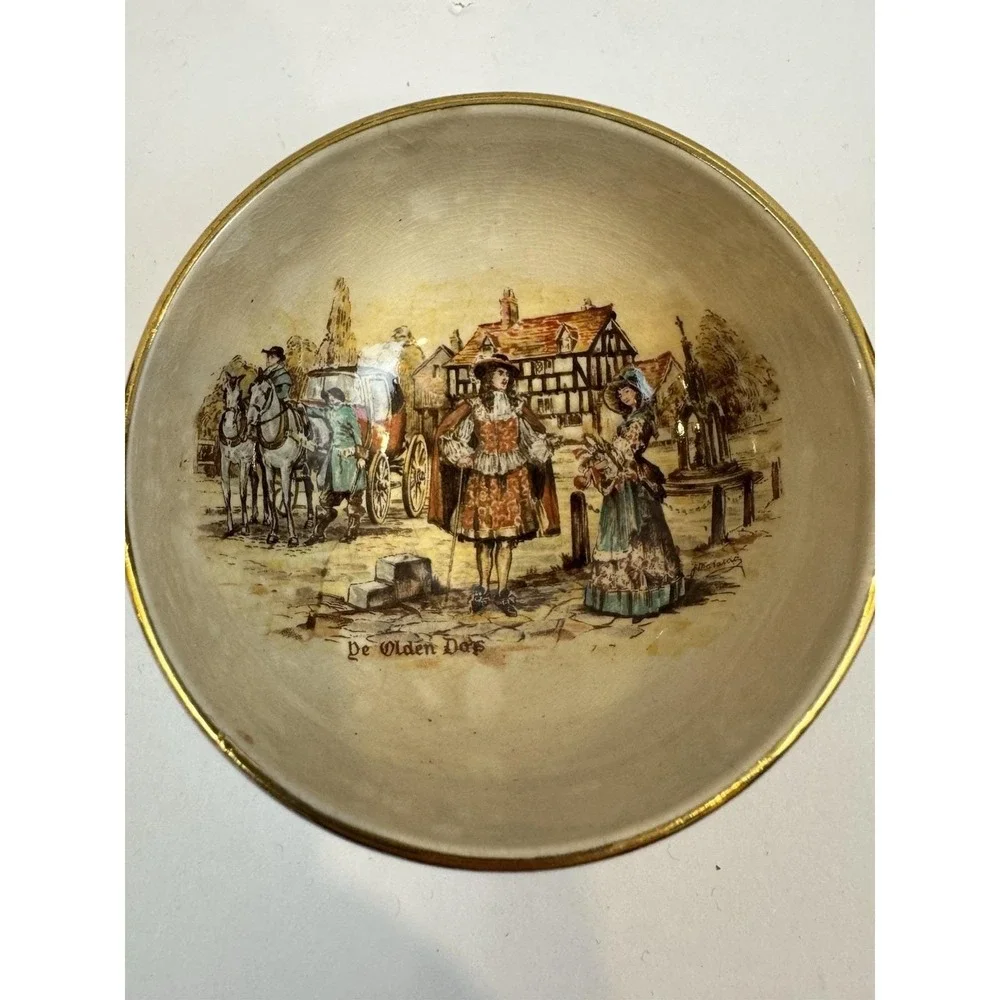 Lancaster & Sandland Sandland Ware Ye‎ Olden Days Round Trinket Bowl, England